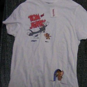 Graphic t-shirt